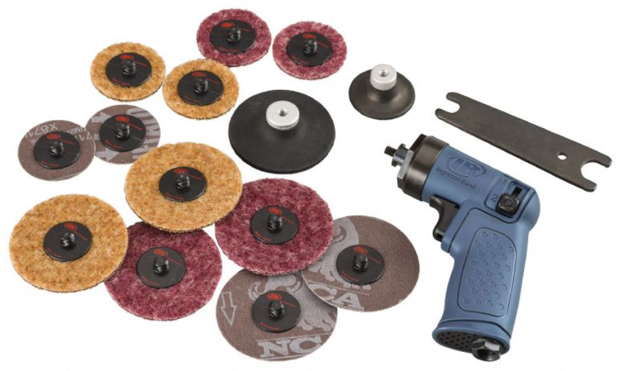 Szlifierka pneumatyczna SET 3103KA Ingersoll Rand z materiałami ściernymi, szlifierka po prawej stronie, obok 14-częściowy zestaw tarcz szlifierskich 2" i 3"
