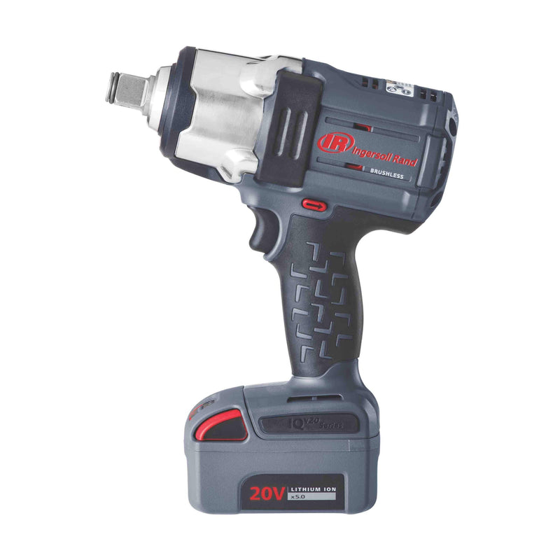 Klucz udarowy AKKU 20V 3/4" W7172 Ingersoll Rand 2033 Nm z AKKU BL2022 5.0 Ah w widoku z boku po lewej stronie